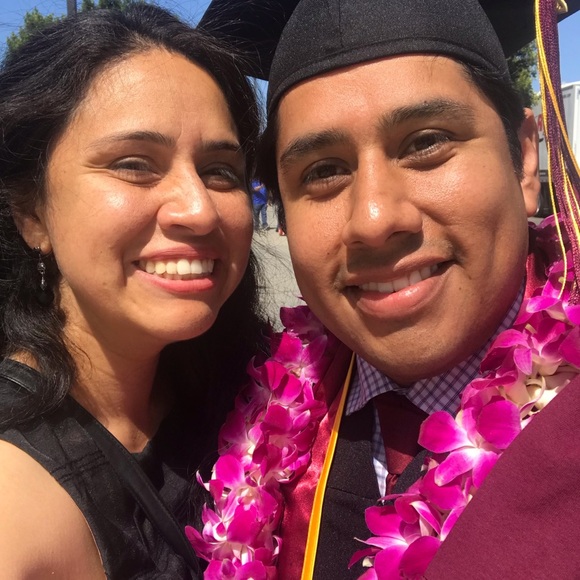 Welcome to chicmachine!! I'm Diana!! 😊 - Picture 2 of 9